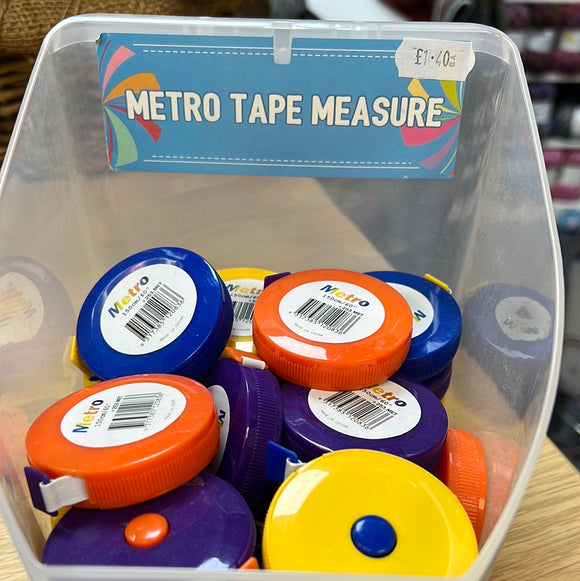 Metro - Retractable Tape Measure Various